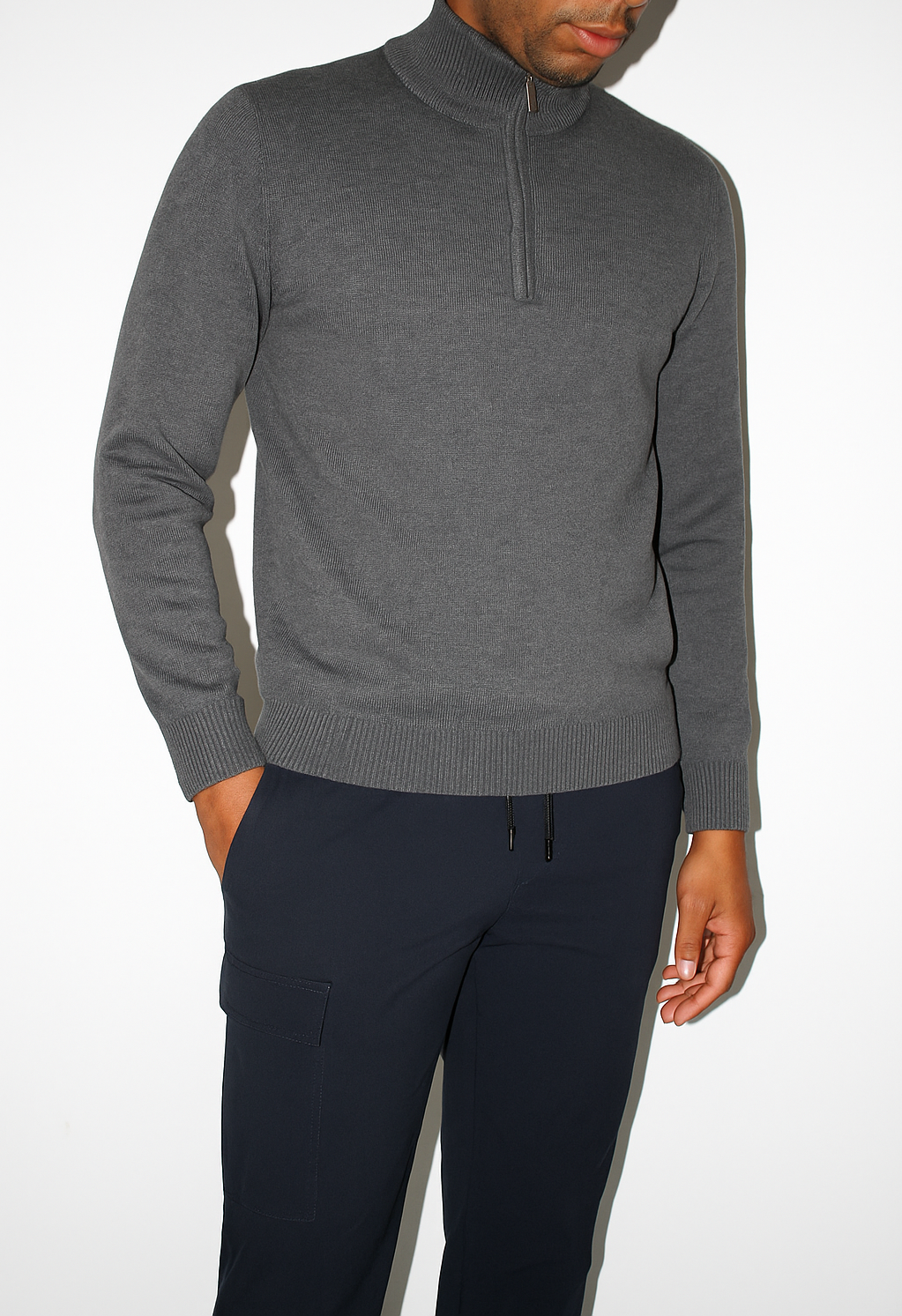 HALF ZIP ESSENTIAL SWEATER - DARK GREY